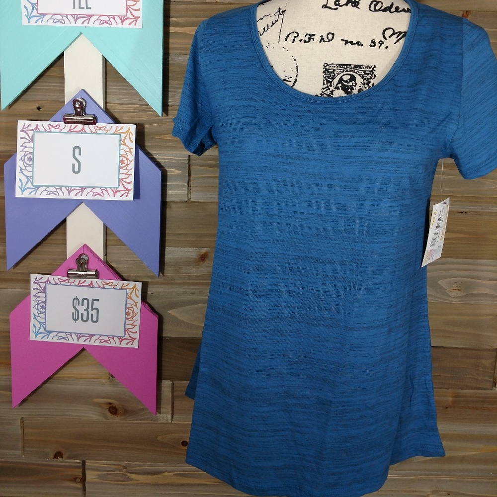 LuLaRoe NWT Small Classic Tee